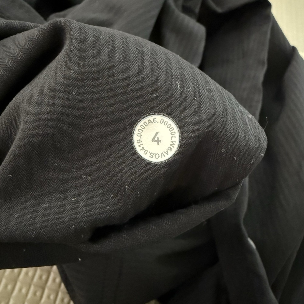 Lululemon Dance Studio Crop *25" Size 4 Black - Picture 9 of 13